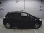 Toyota Auris 2010: Reliable Hatchback, Great Condition - Image 4